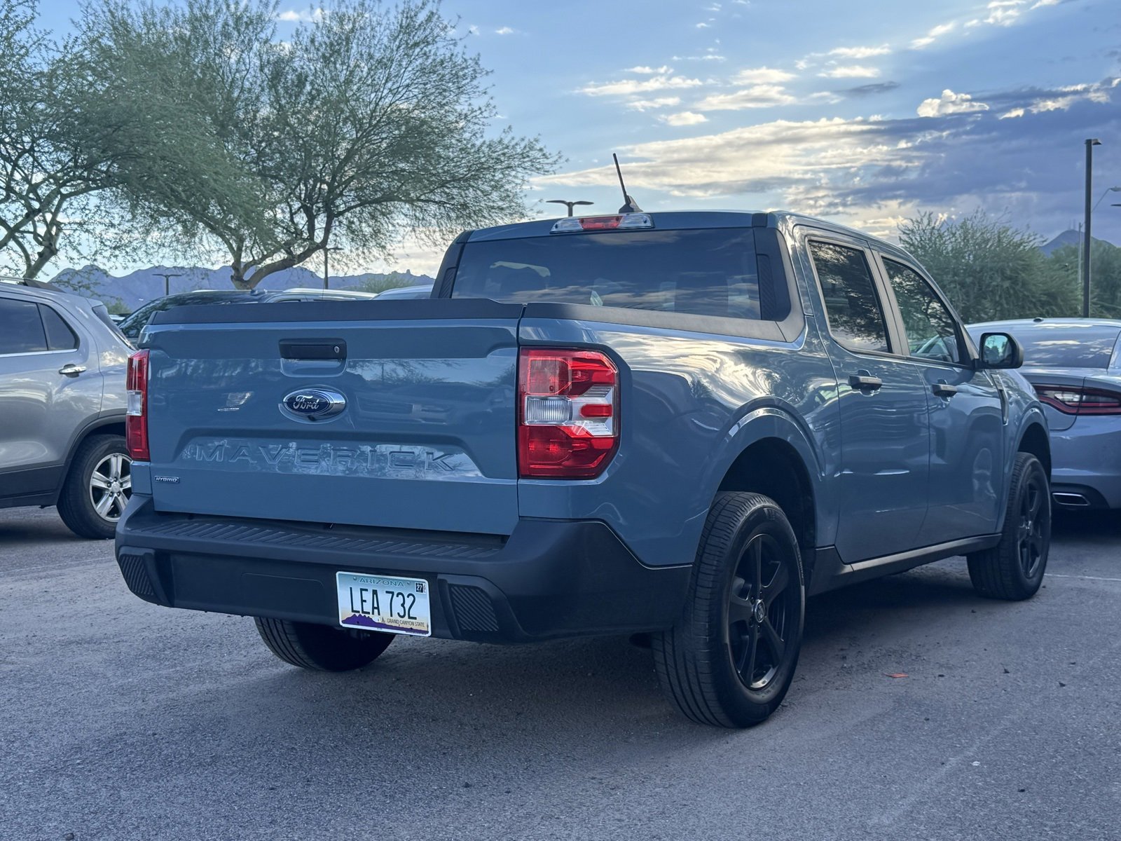 2023 Ford Maverick XL photo 2