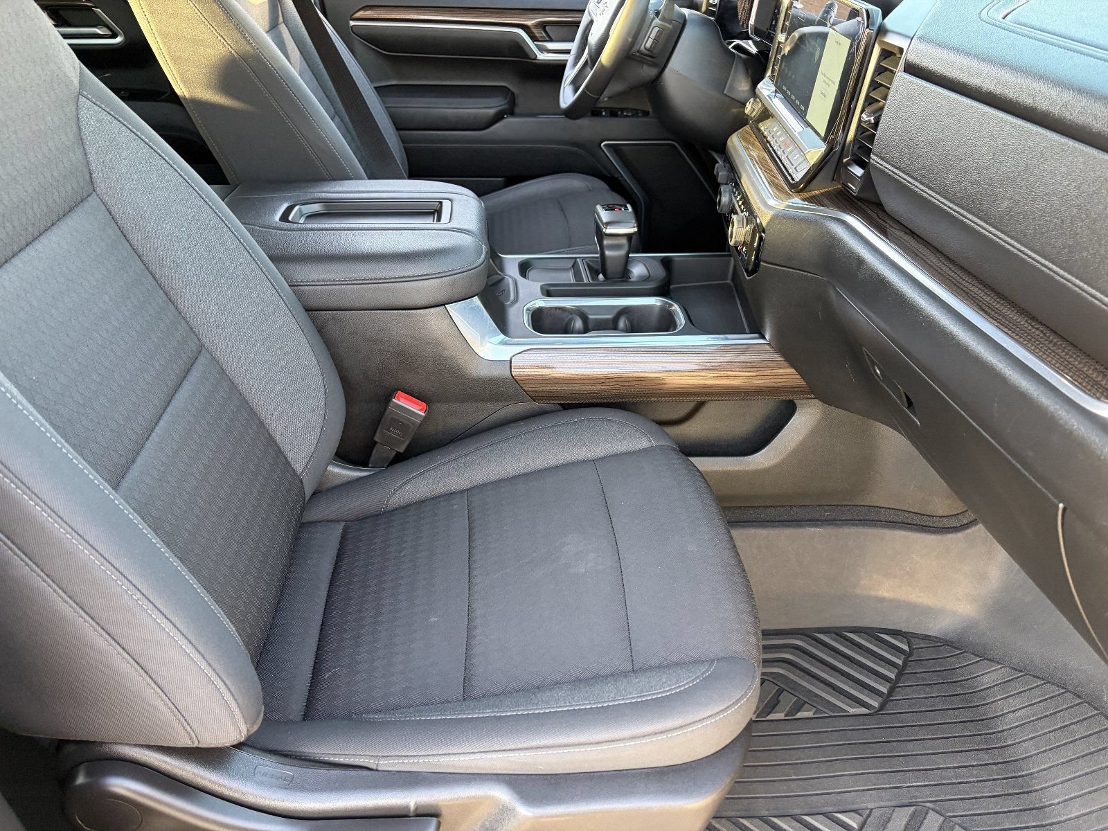 2022 Chevrolet Silverado 1500 RST - Photo 12