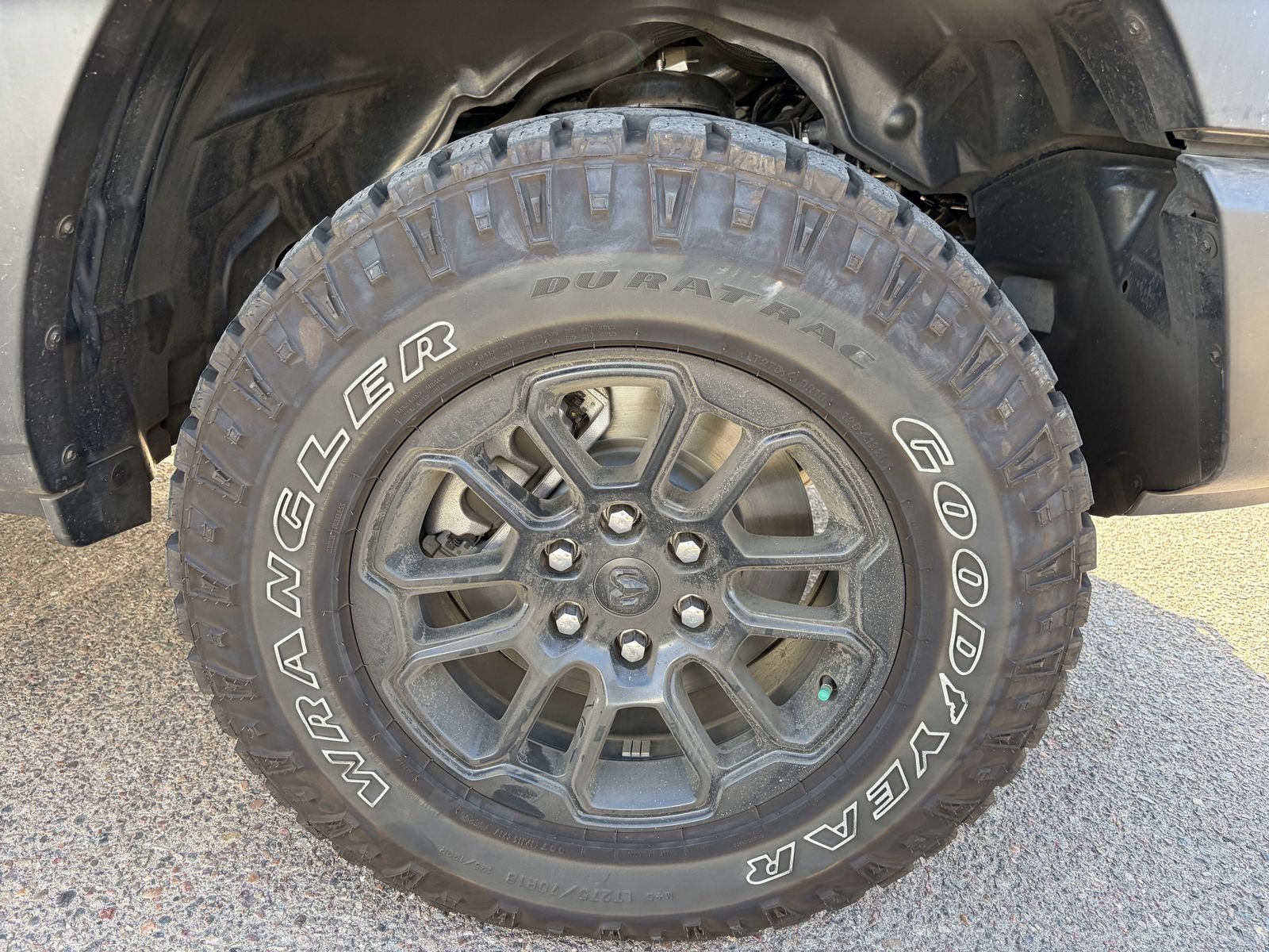 View vehicle photo 7