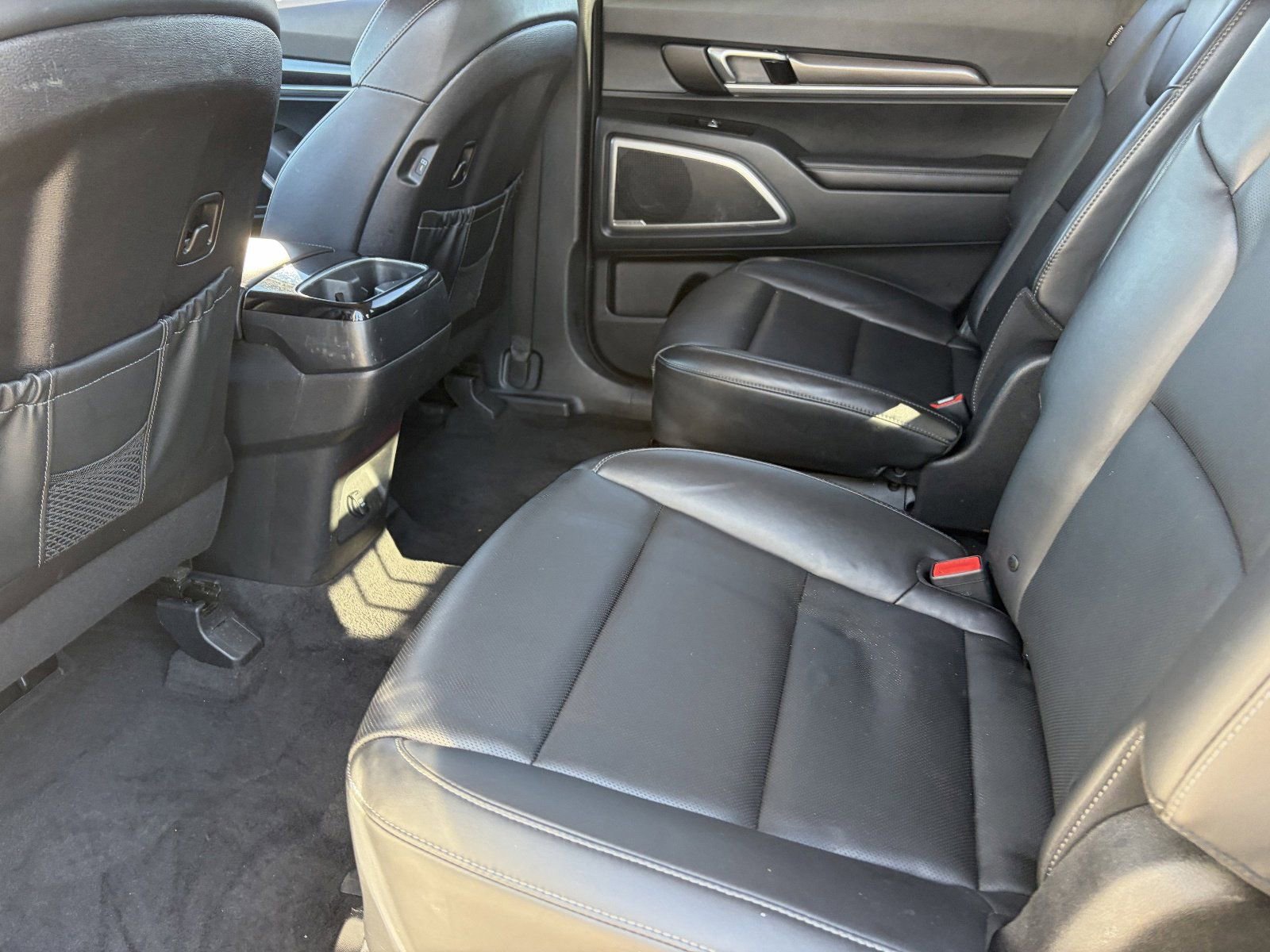 2025 Kia Telluride S - Photo 18