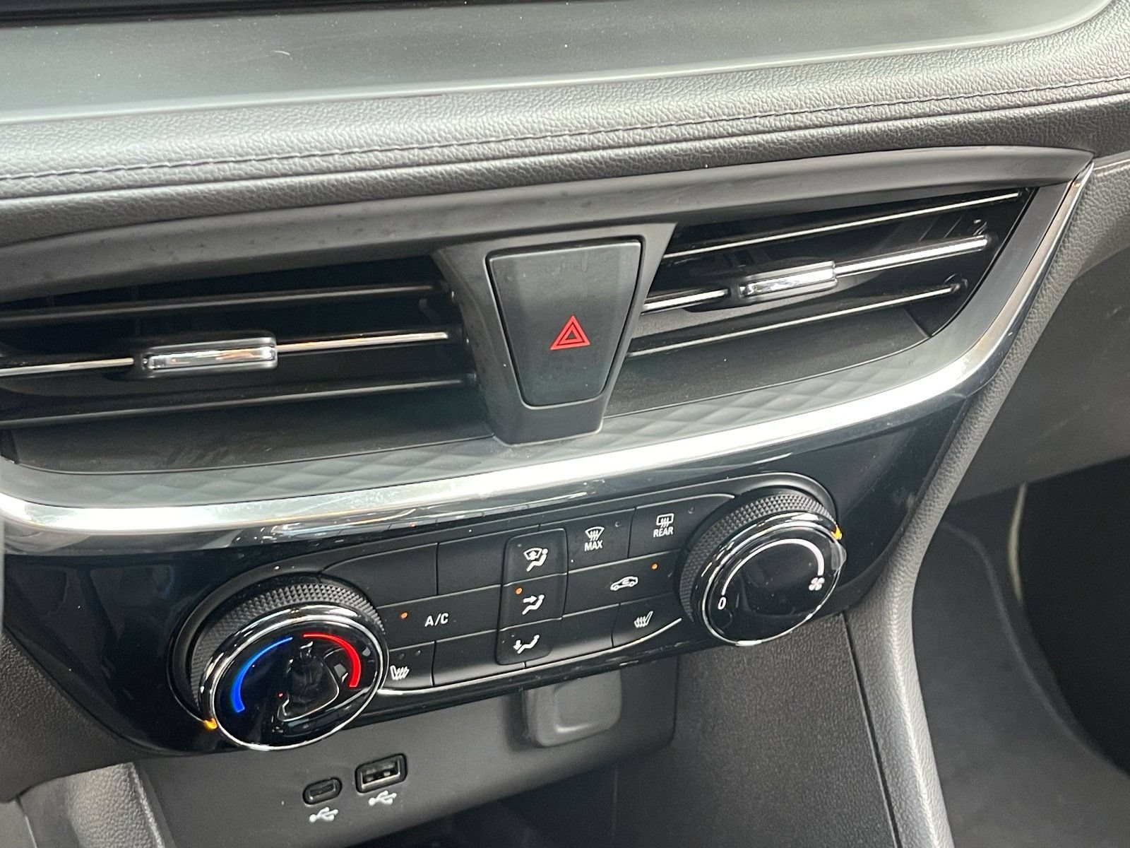 2026 Buick Encore GX Sport Touring - Photo 29
