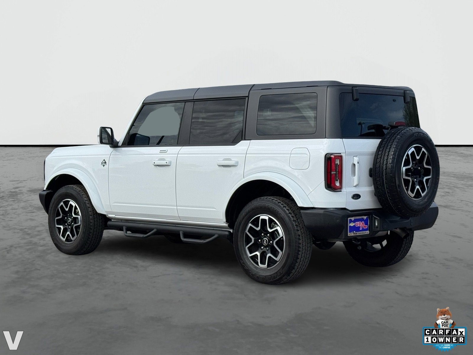 2023 Ford Bronco Outer Banks photo 3