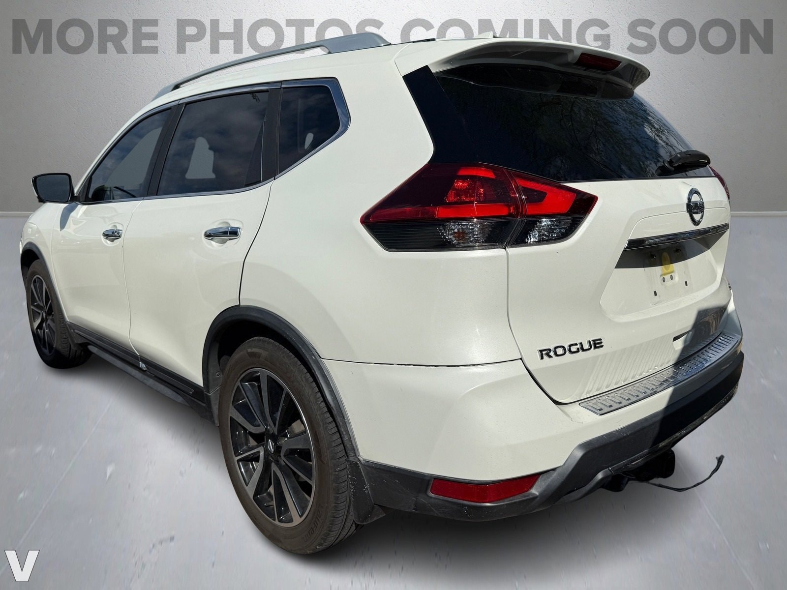 2018 Nissan Rogue SL photo 2