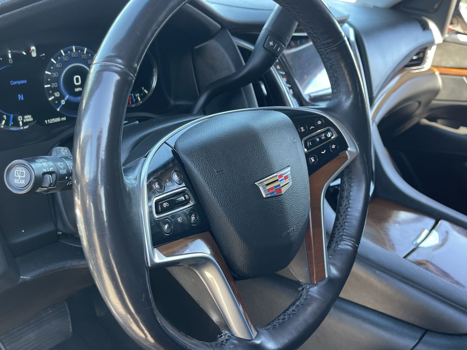 2018 Cadillac Escalade Premium Luxury - Photo 25