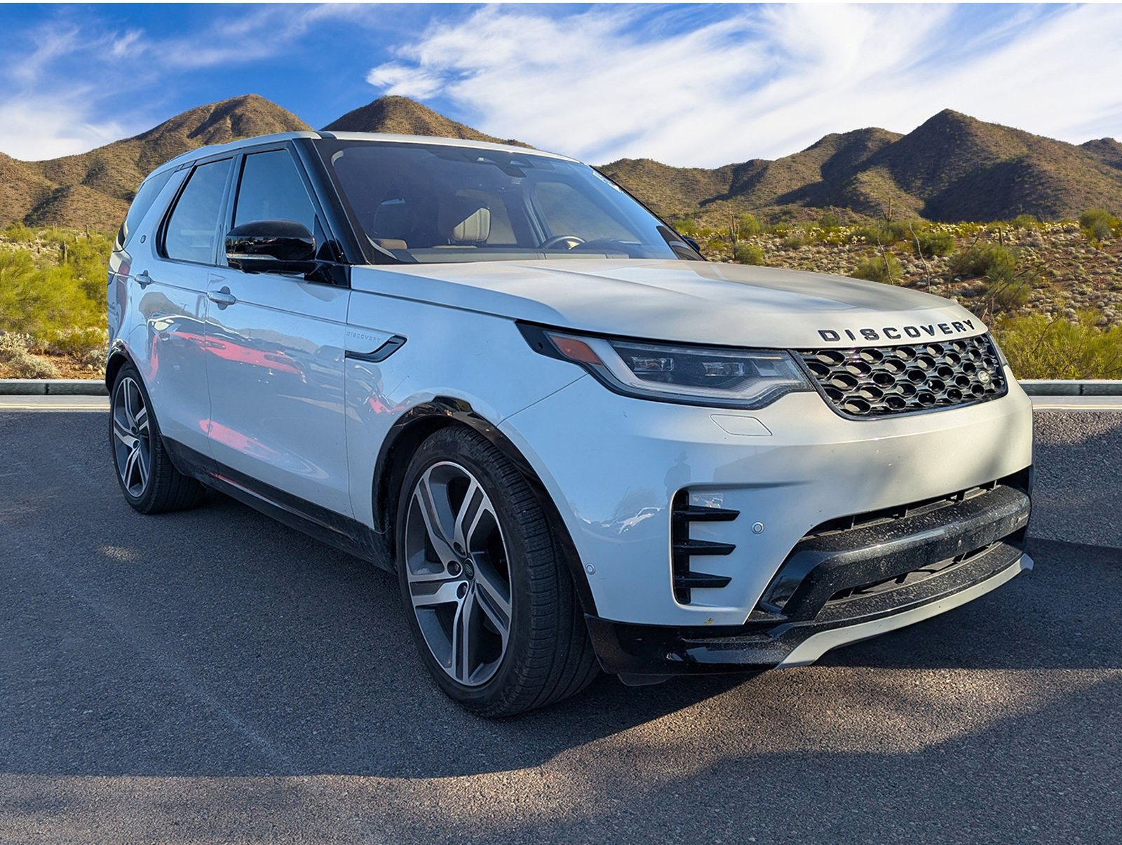 2023 Land Rover Discovery HSE R-Dynamic photo 2