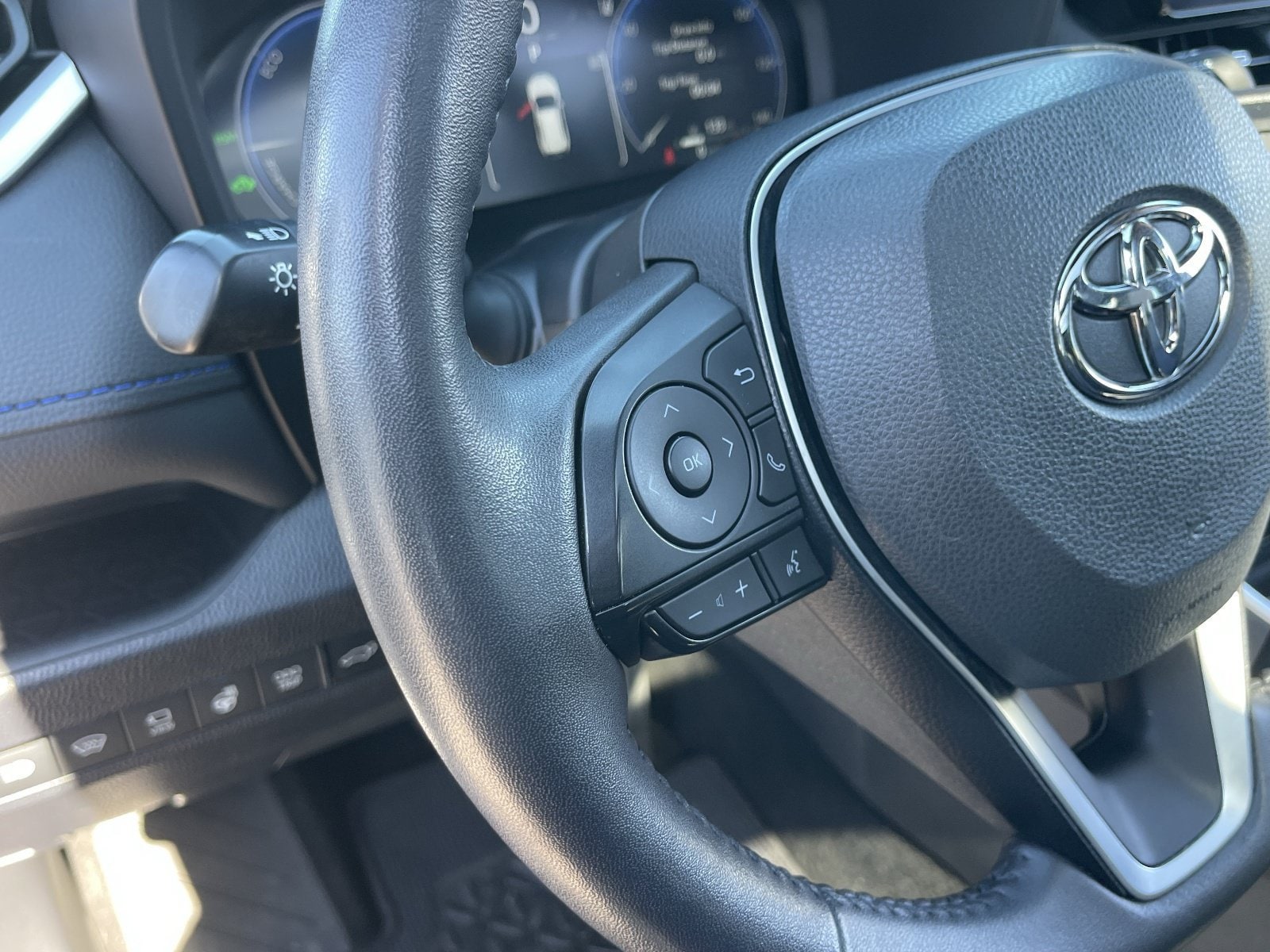2023 Toyota RAV4 XSE - Photo 25