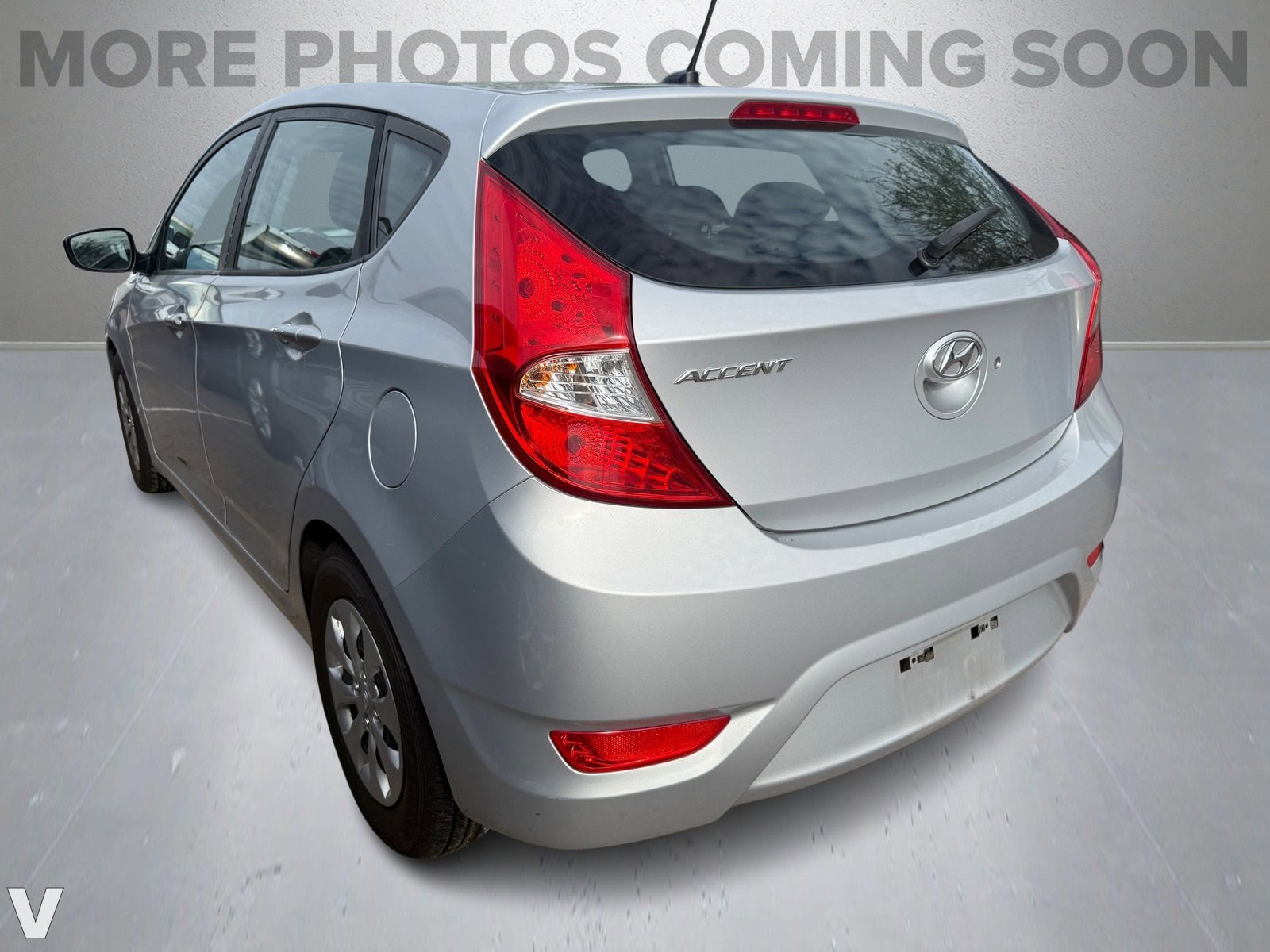 2017 Hyundai Accent SE photo 2