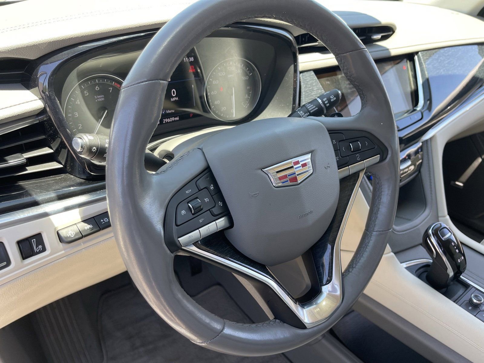 2023 Cadillac XT6 Premium Luxury - Photo 25