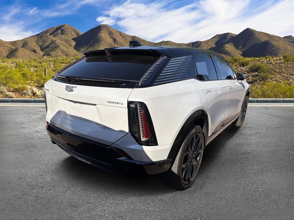 Used 2025 CADILLAC OPTIQ Sport 1 SUV