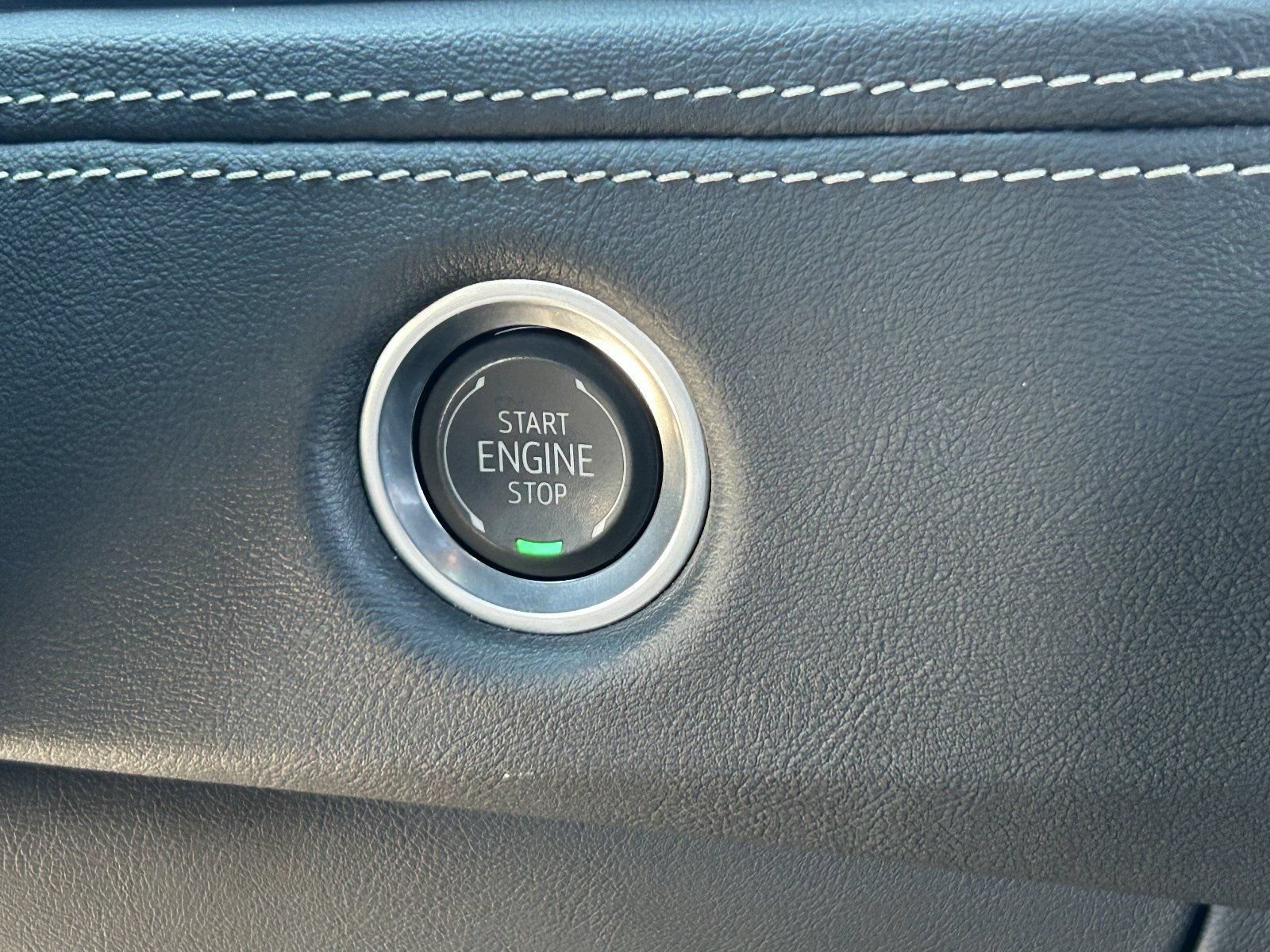 2025 Cadillac Escalade ESV Premium Luxury - Photo 37