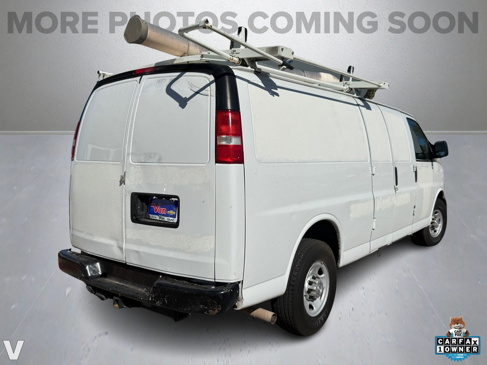 2018 Chevrolet Express 2500 Work Cargo Van photo 3
