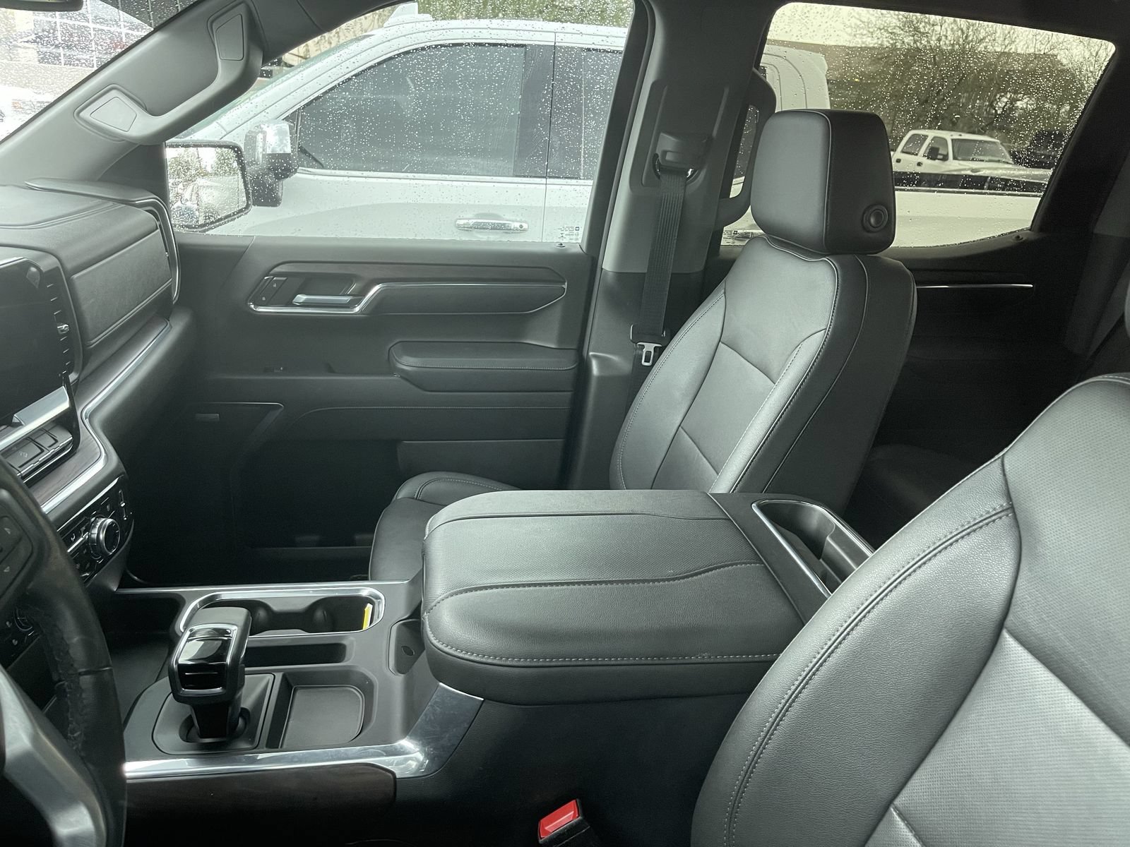 2023 GMC Sierra 1500 SLT - Photo 10
