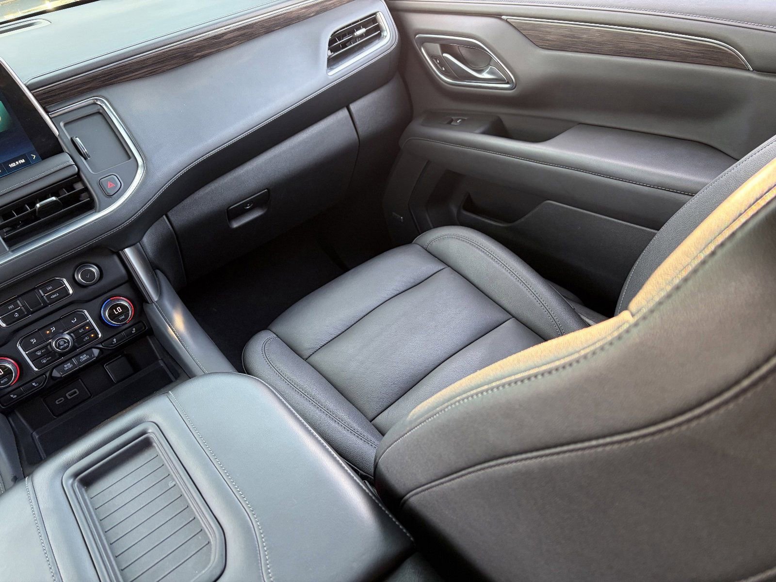 2023 Chevrolet Suburban Z71 - Photo 17