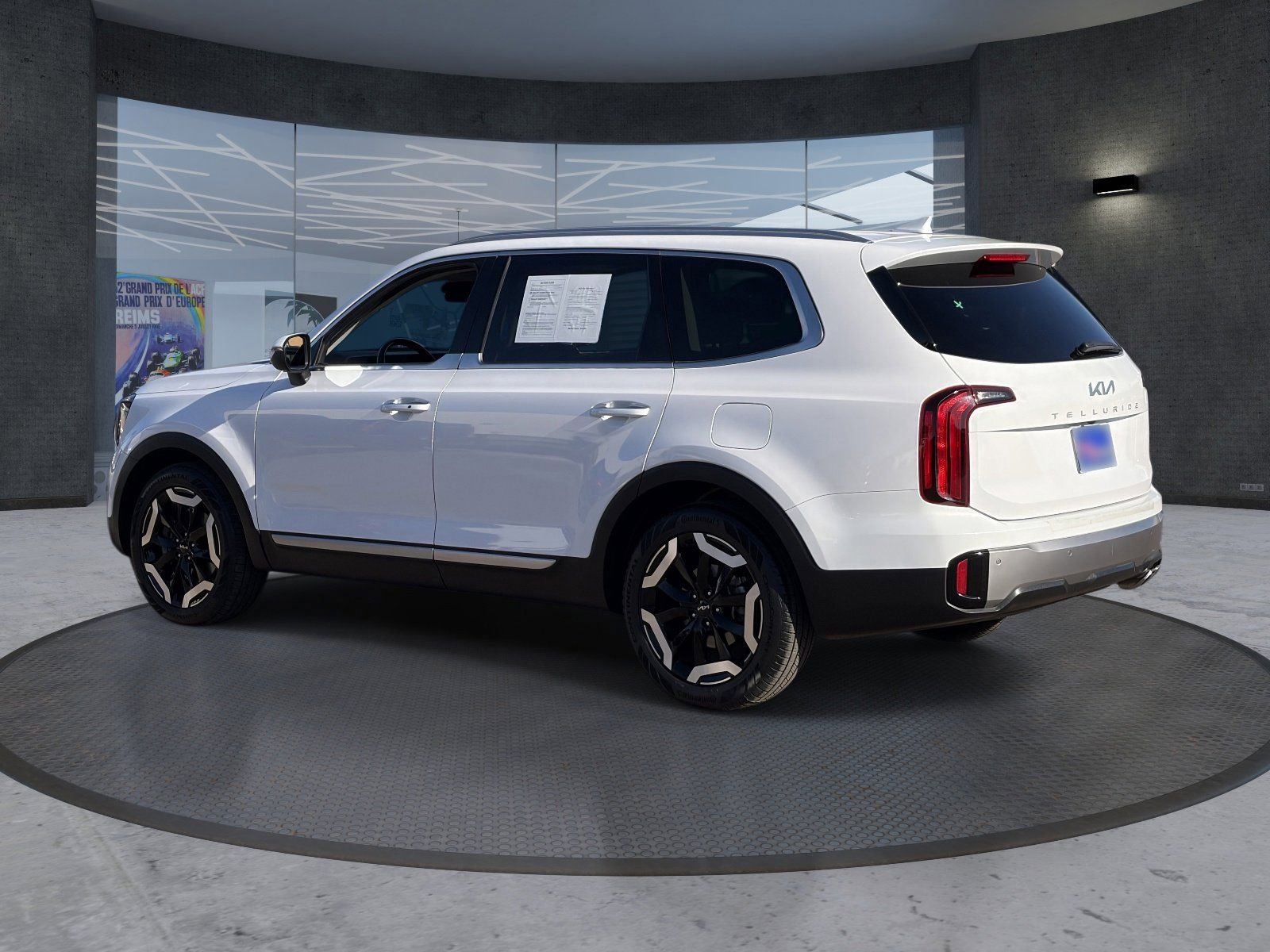 2025 Kia Telluride S - Photo 4
