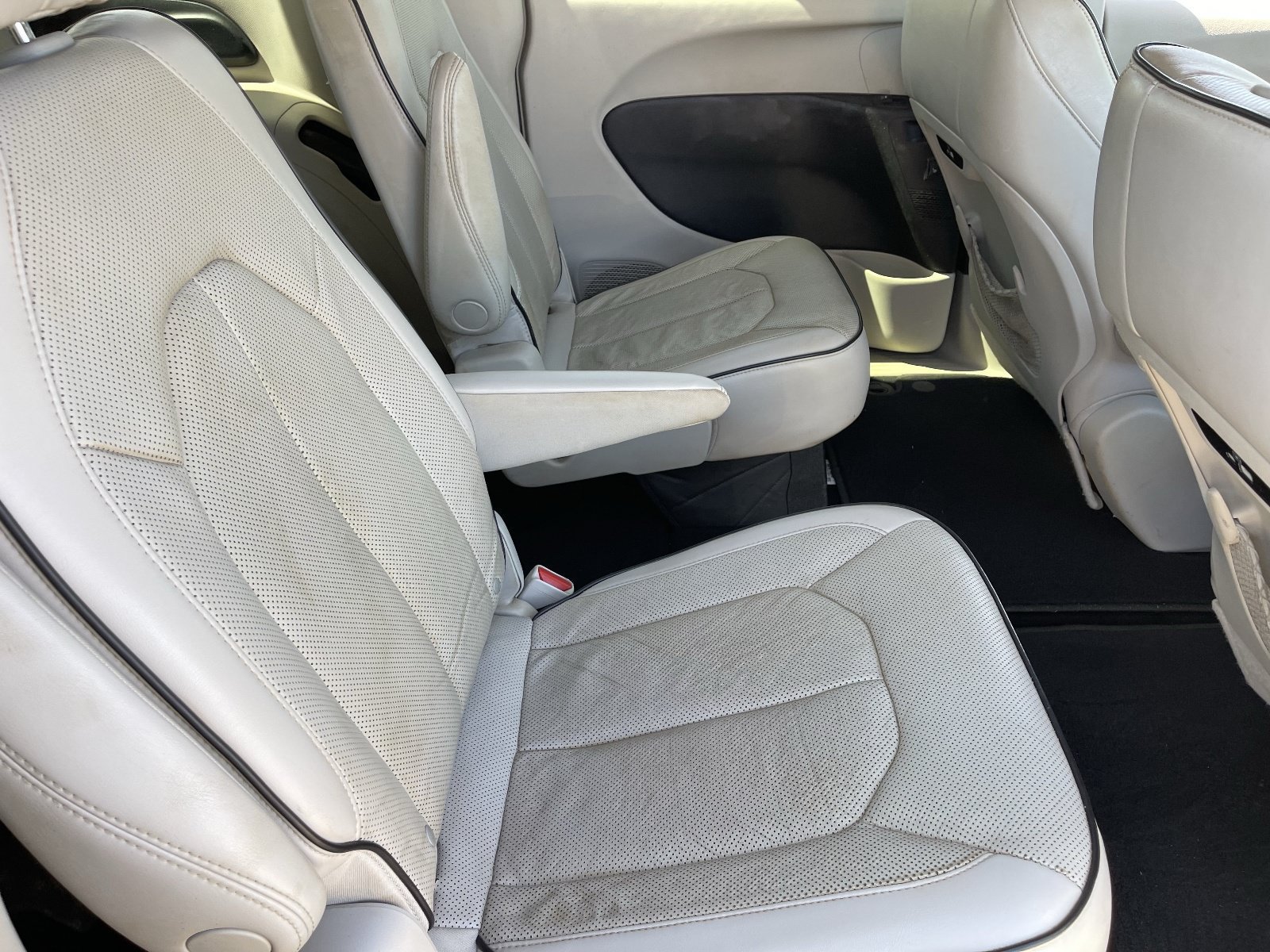 2021 Chrysler Pacifica Limited - Photo 15