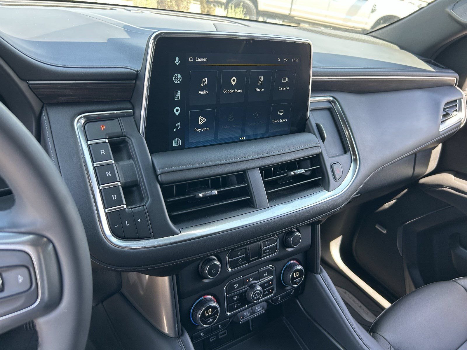 2024 Chevrolet Suburban LT - Photo 30
