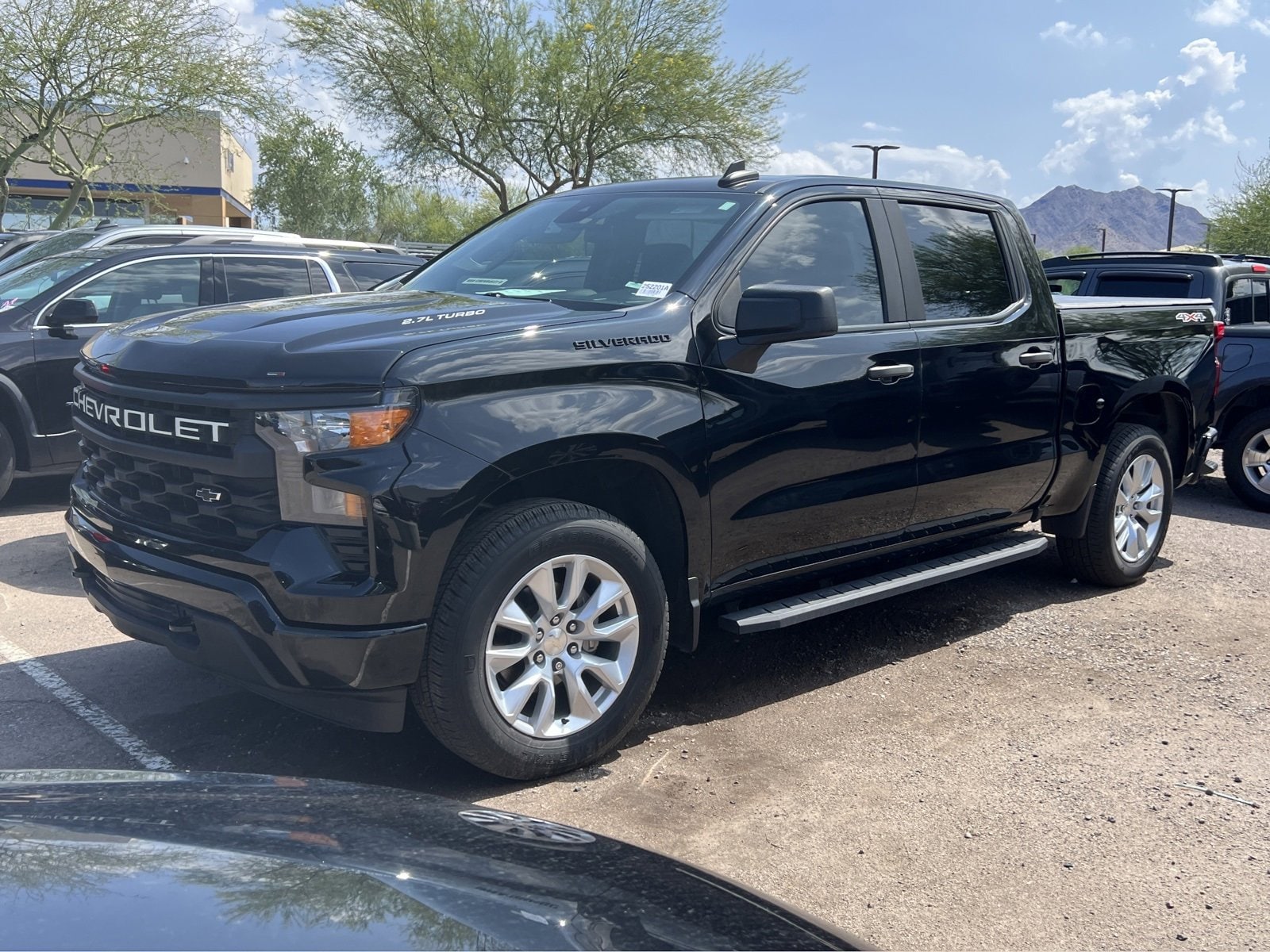 Used 2022 Chevrolet Silverado 1500 Custom with VIN 1GCPDBEK8NZ564099 for sale in Scottsdale, AZ