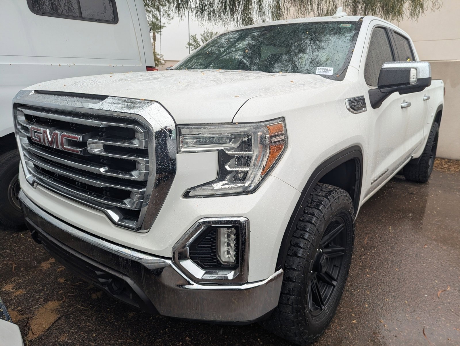 2019 GMC Sierra 1500 SLT's photo