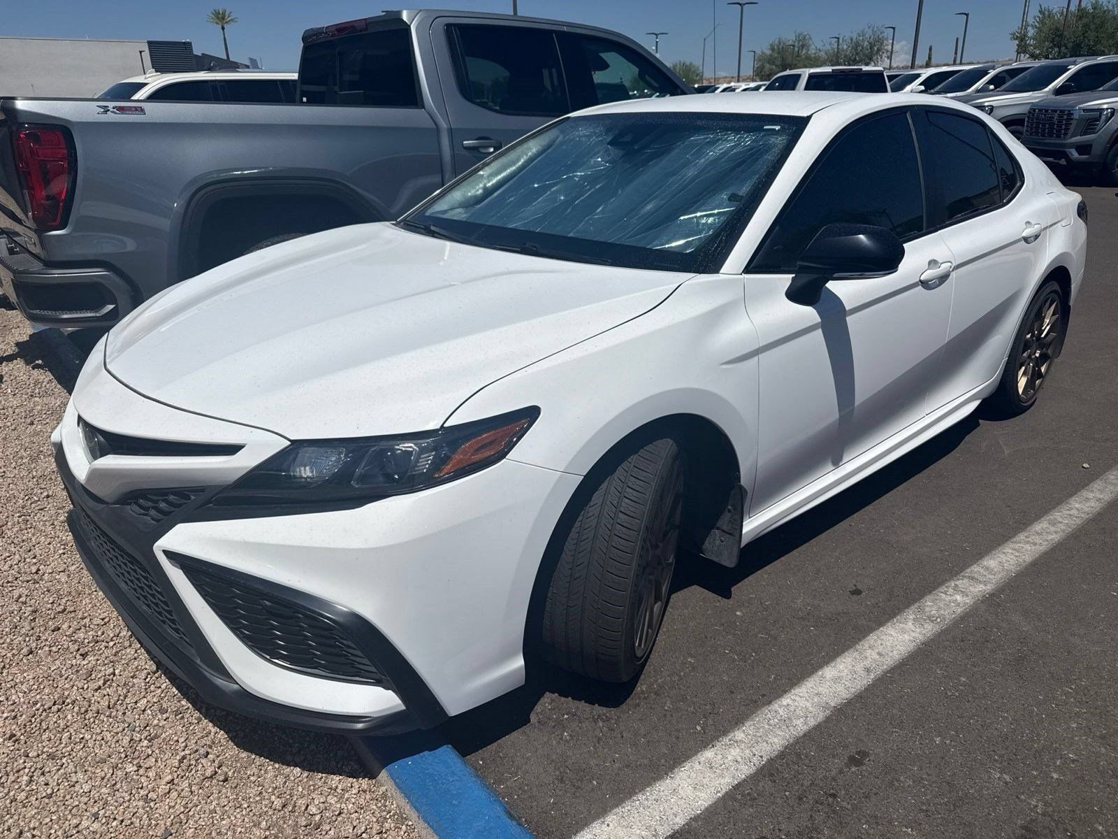 2023 Toyota Camry SE - Photo 7