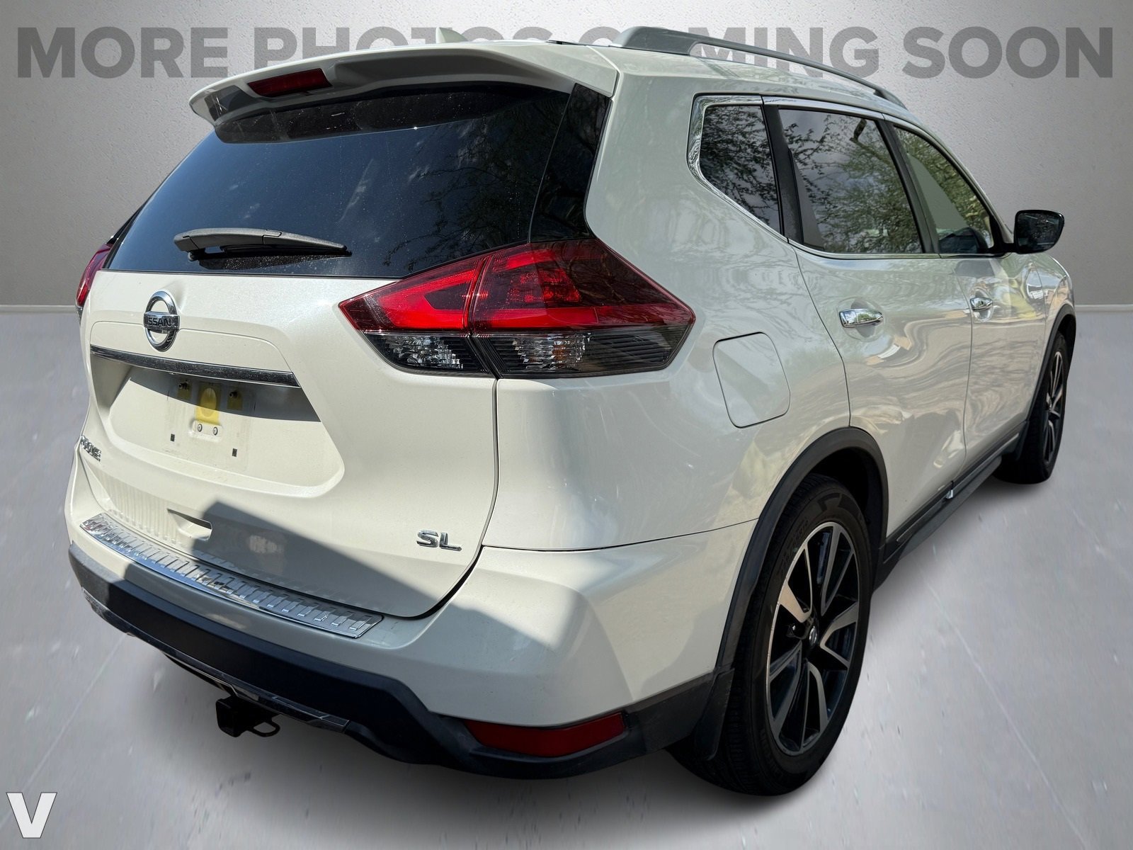 2018 Nissan Rogue SL photo 3