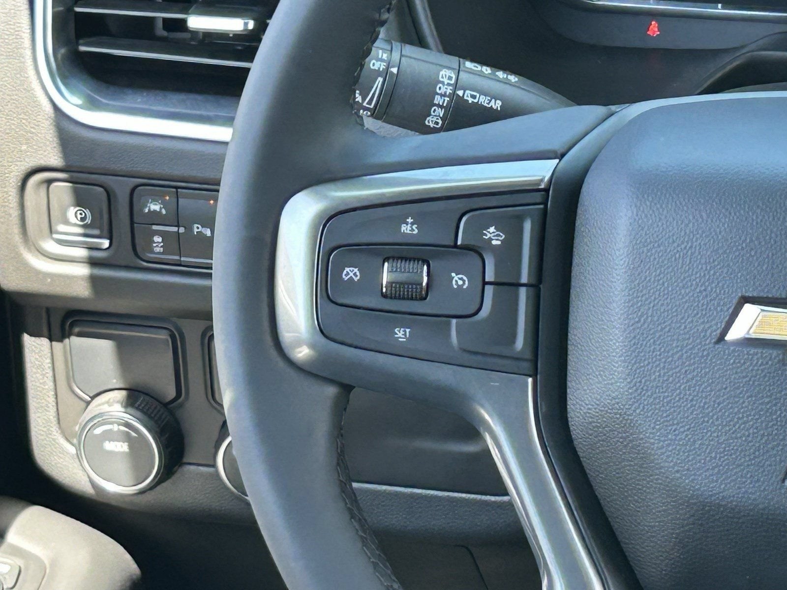 2024 Chevrolet Suburban LT - Photo 22