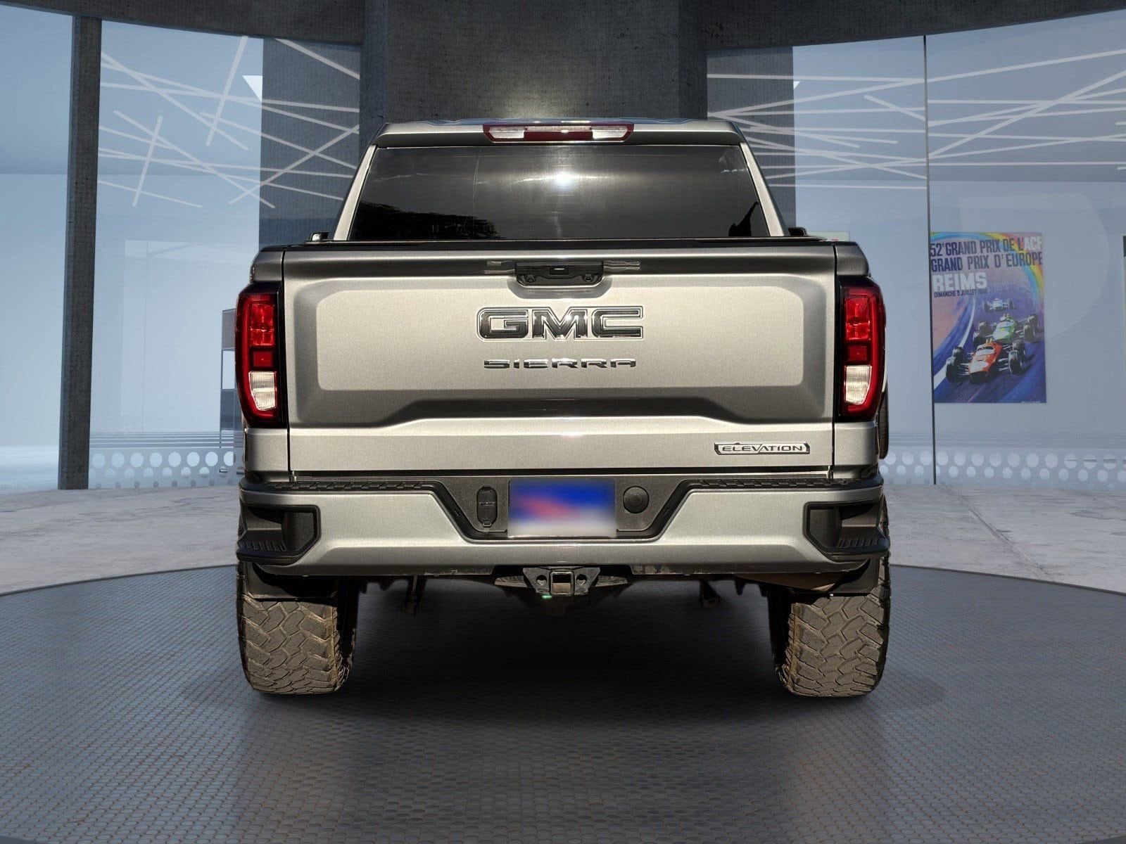 View vehicle photo 5
