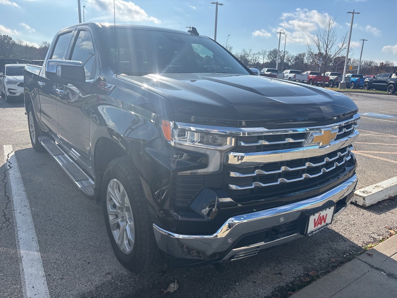 2025 Chevrolet Silverado 1500 LTZ photo 4