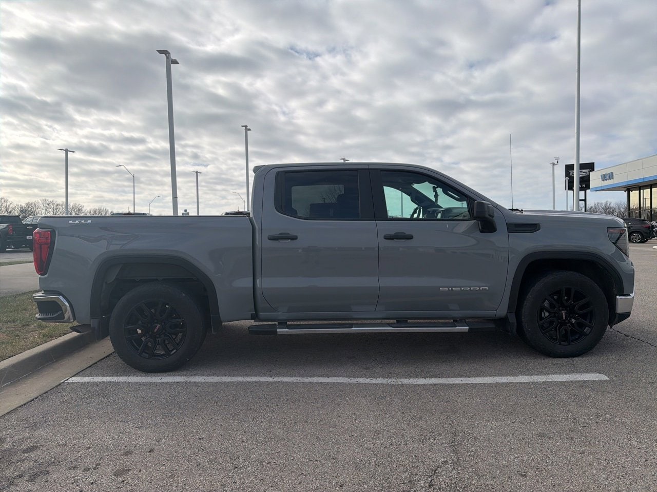 2024 GMC Sierra 1500 Pro's photo