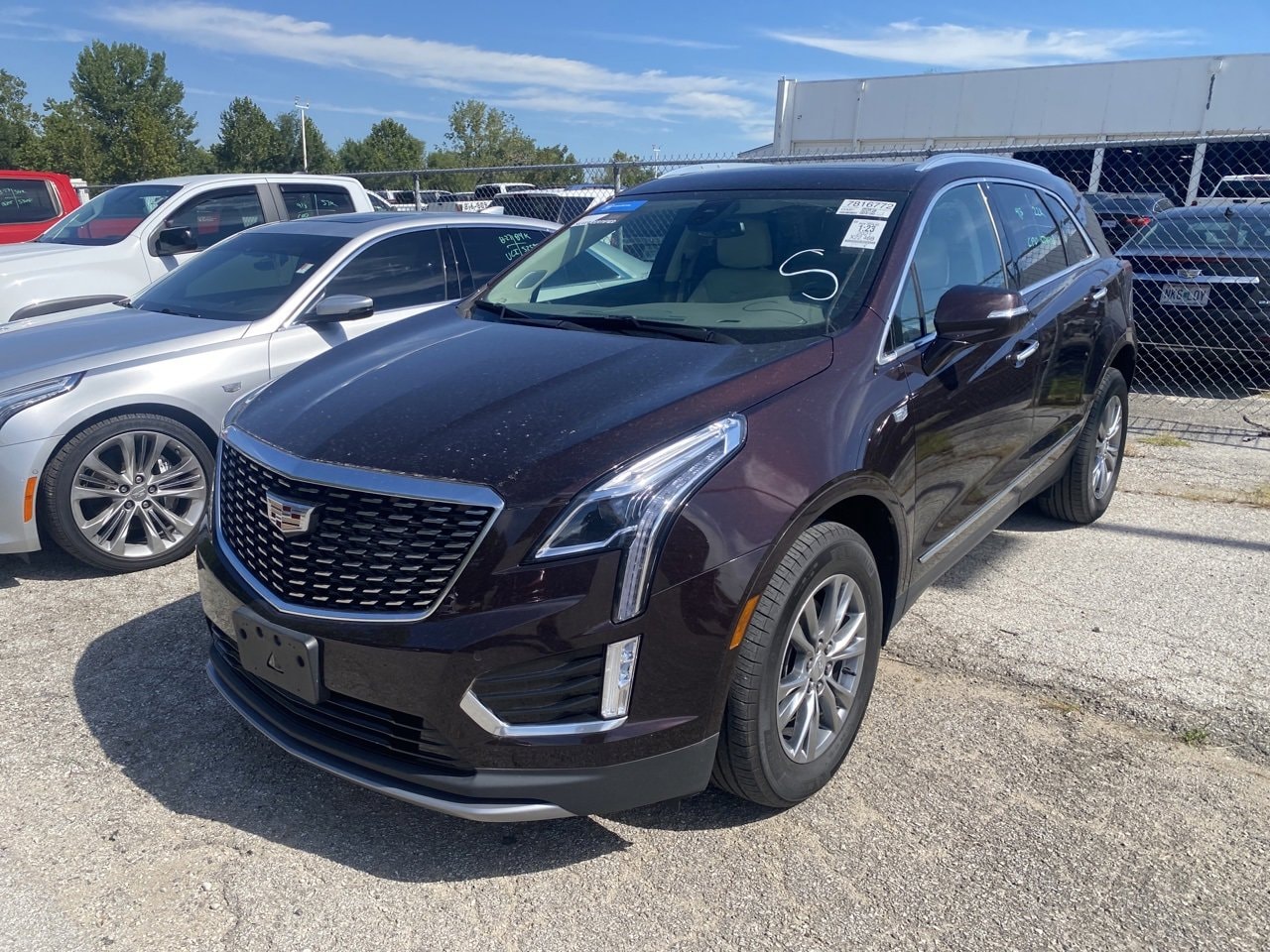 Certified 2021 Cadillac XT5 Premium Luxury with VIN 1GYKNDRS7MZ217661 for sale in Kansas City