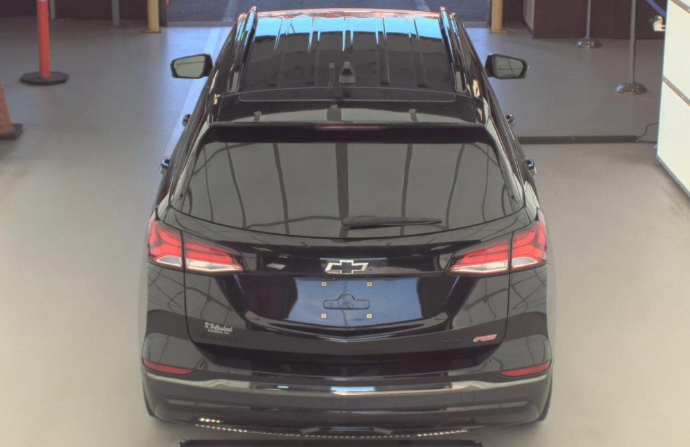 2023 Chevrolet Equinox RS photo 2