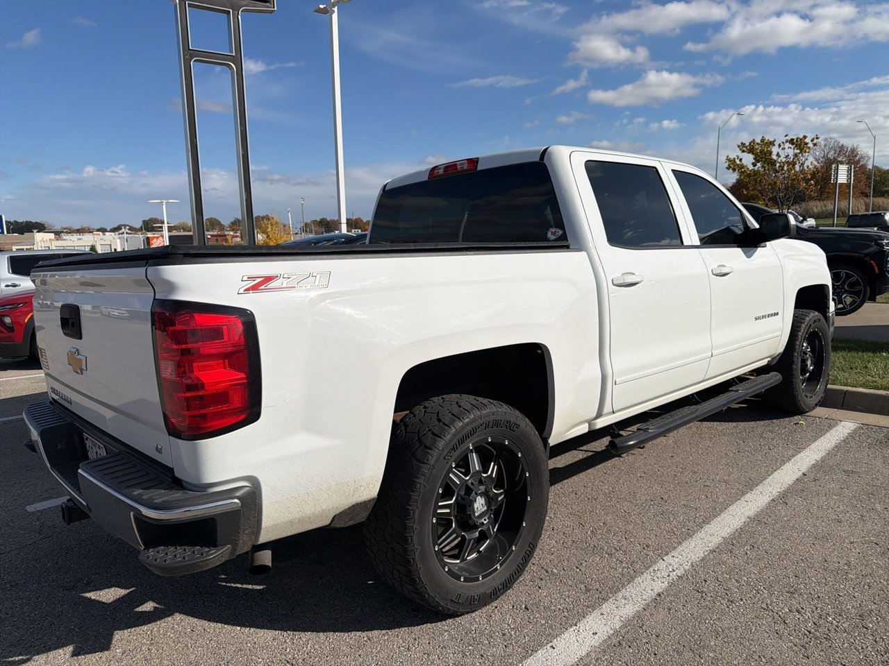 Used 2015 Chevrolet Silverado 1500 LT with VIN 3GCUKREC0FG308468 for sale in Kansas City
