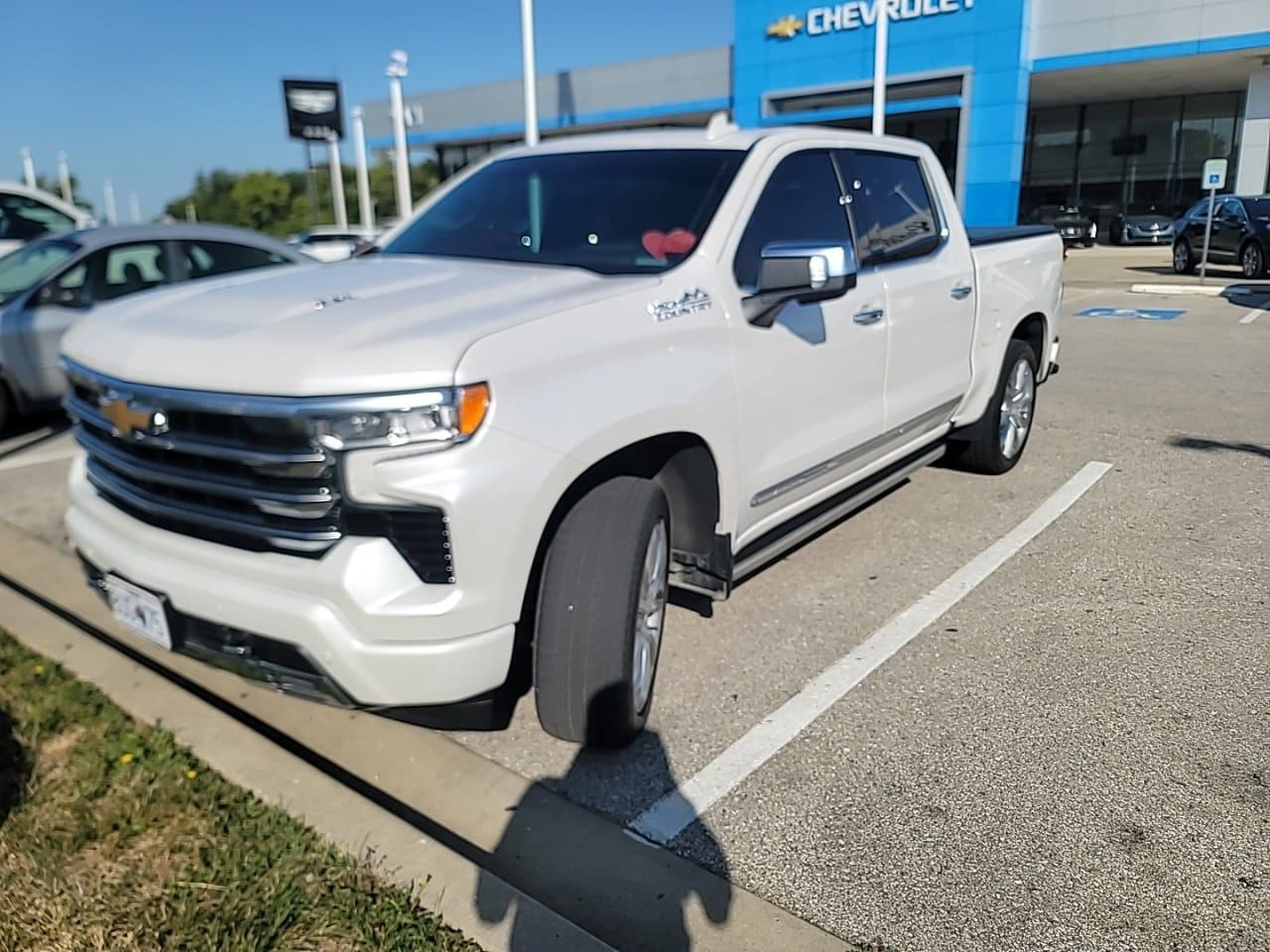 Used 2024 Chevrolet Silverado 1500 High Country with VIN 1GCUDJEL1RZ108084 for sale in Kansas City, MO