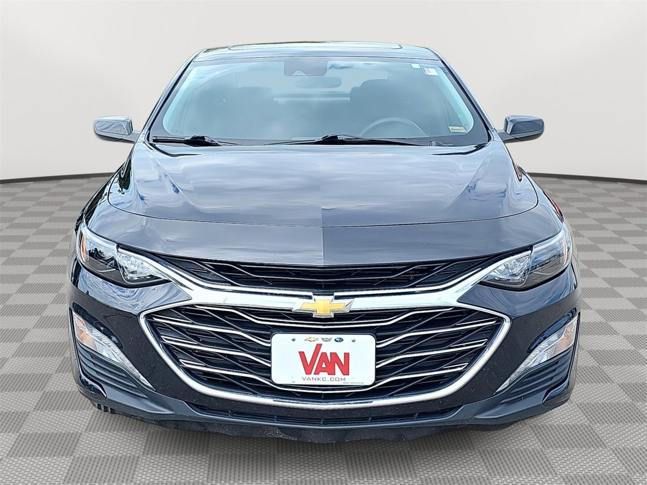 2023 Chevrolet Malibu 1LT photo 2