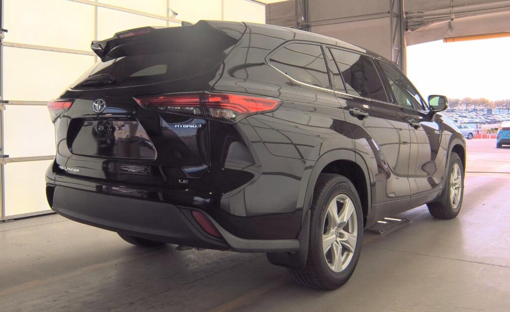 Used 2020 Toyota Highlander Hybrid LE