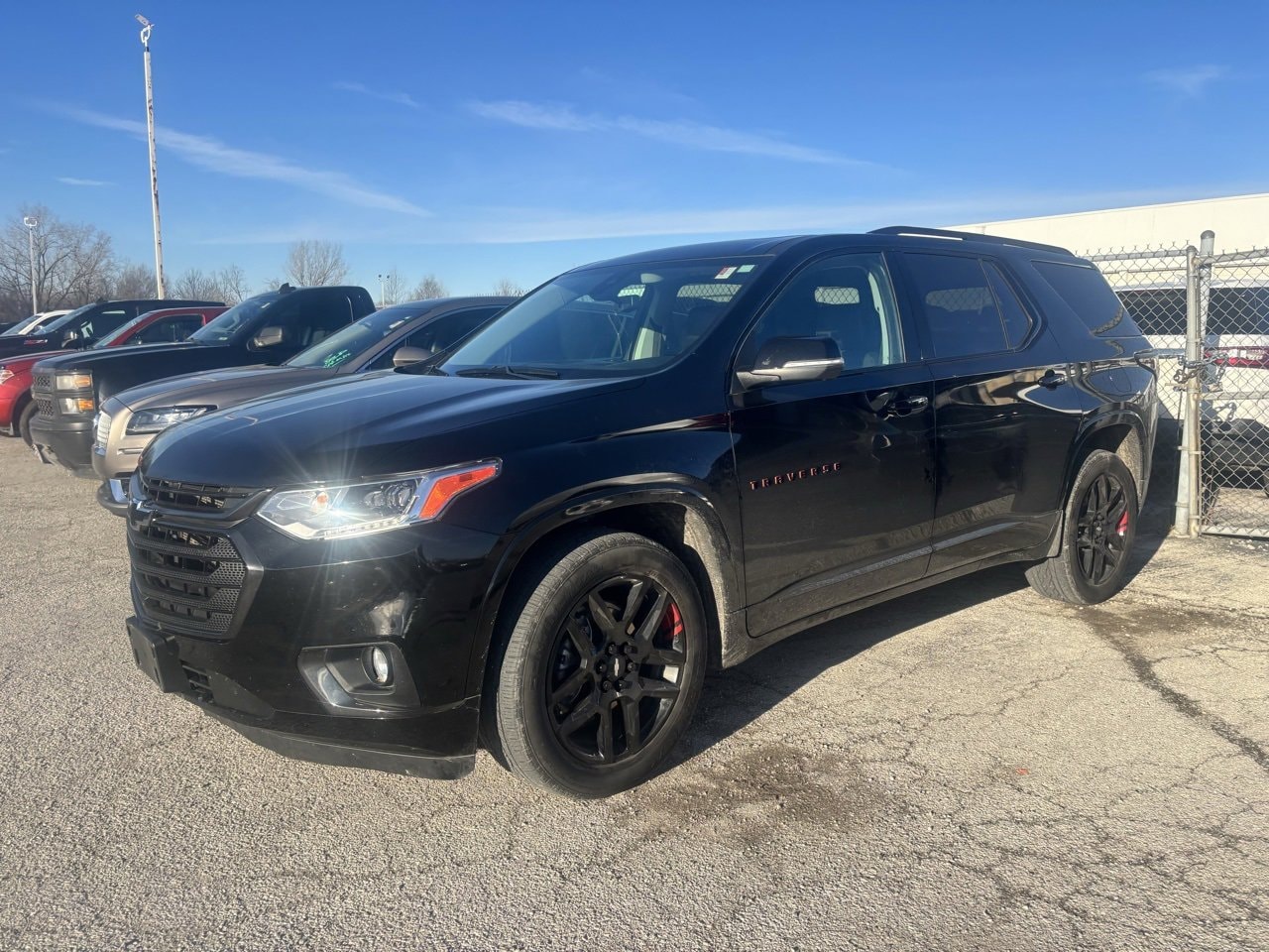 Used 2021 Chevrolet Traverse Premier with VIN 1GNEVKKW1MJ135256 for sale in Kansas City