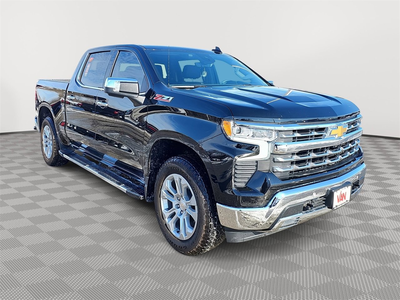 2025 Chevrolet Silverado 1500 LTZ photo 3