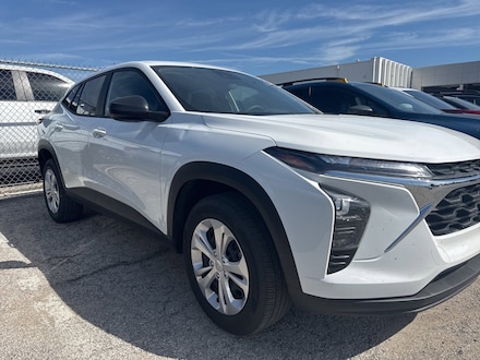 2025 Chevrolet Trax LS SUV