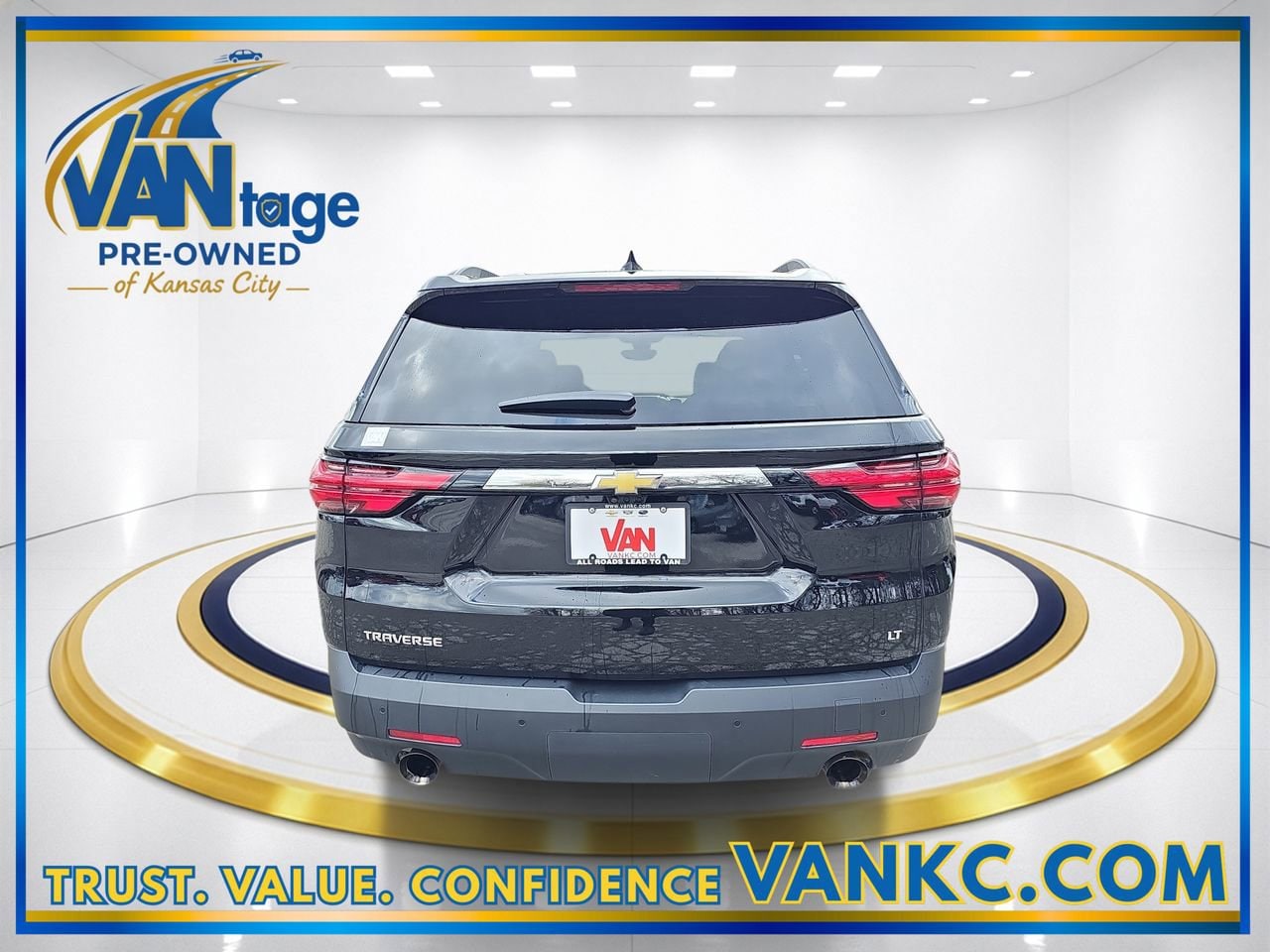 View vehicle photo 7