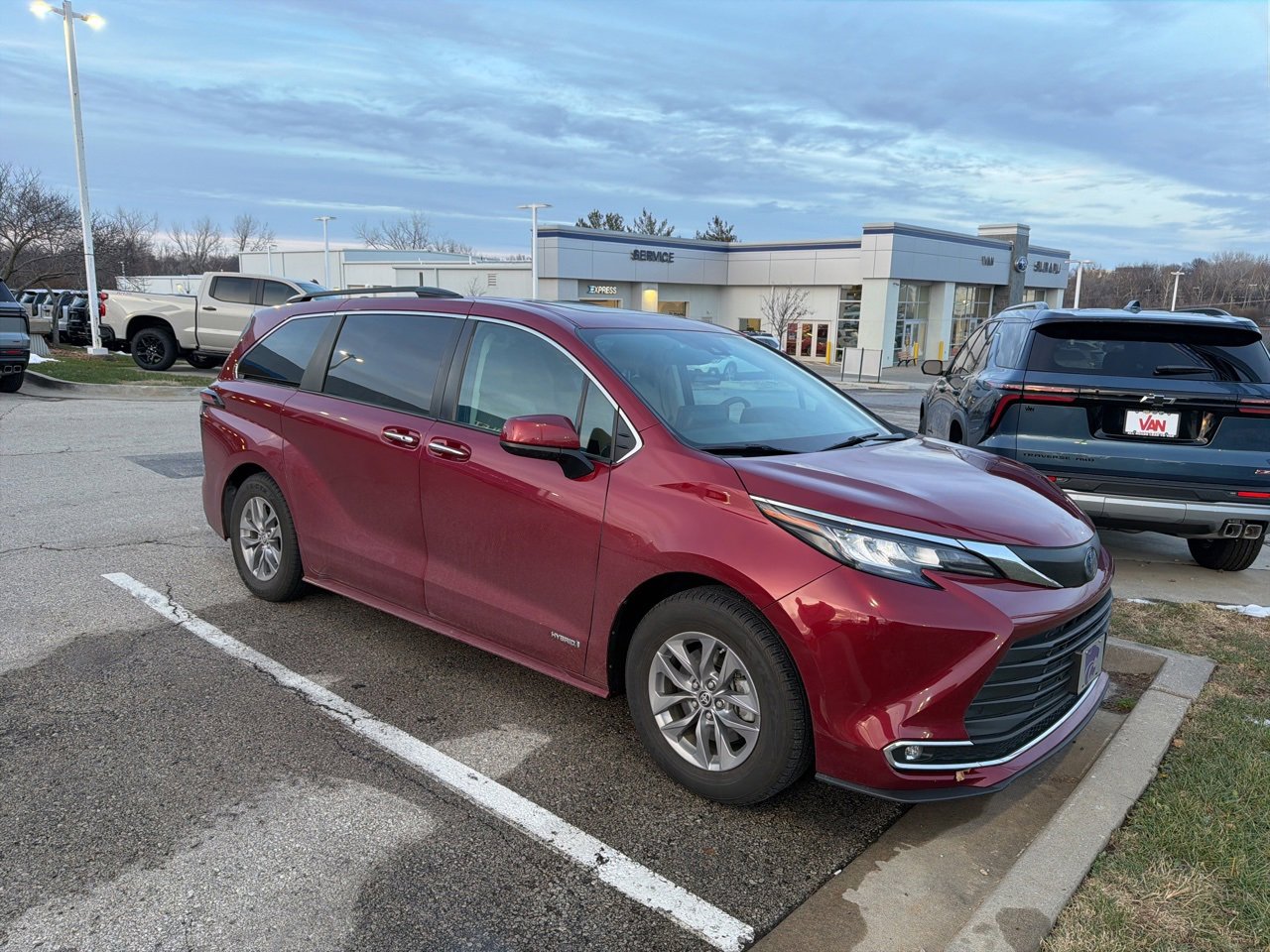 2021 Toyota Sienna XLE's photo