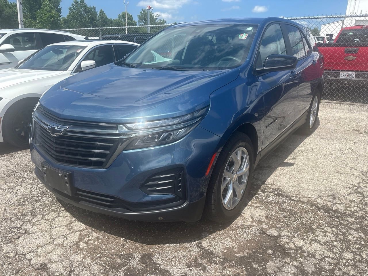 2024 Chevrolet Equinox LS's photo
