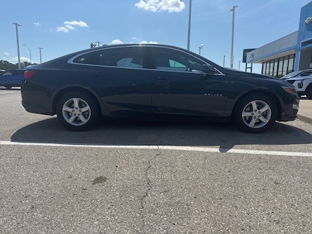 2023 Chevrolet Malibu LT Car