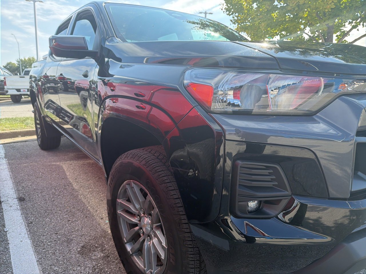 2024 Chevrolet Colorado LT photo 4