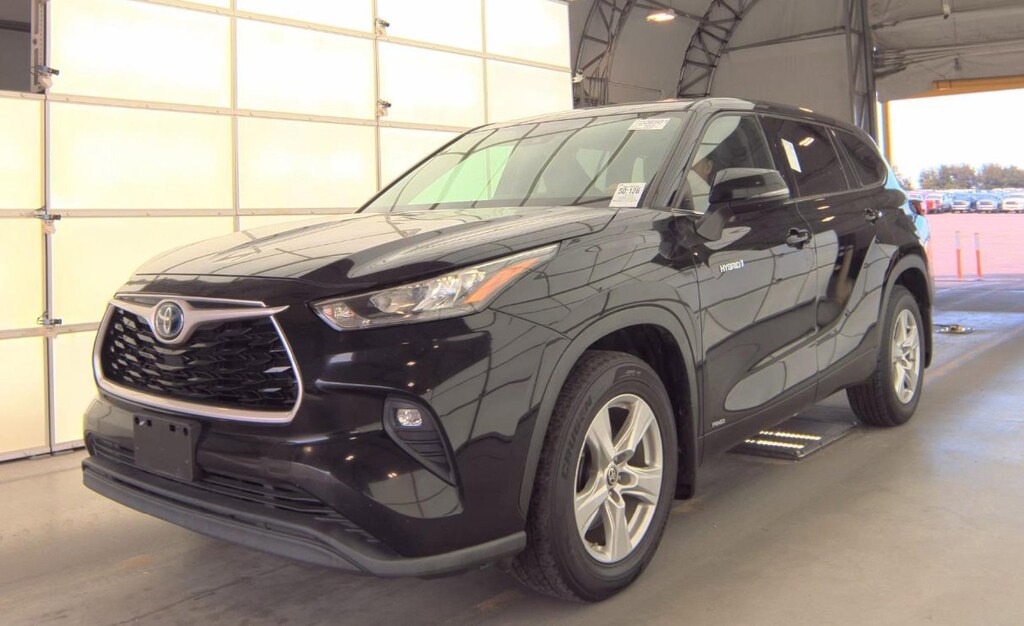 Used 2020 Toyota Highlander Hybrid LE