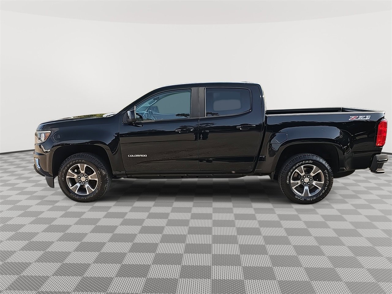 Used 2017 Chevrolet Colorado Z71 with VIN 1GCGTDEN6H1312217 for sale in Kansas City, MO