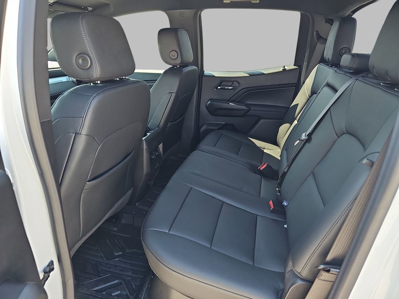 2025 Chevrolet Colorado Work Truck - Photo 16