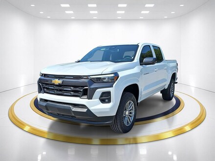 2025 Chevrolet Colorado WT/LT Truck Crew Cab