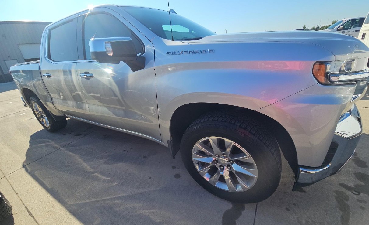 2019 Chevrolet Silverado 1500 LTZ photo 2