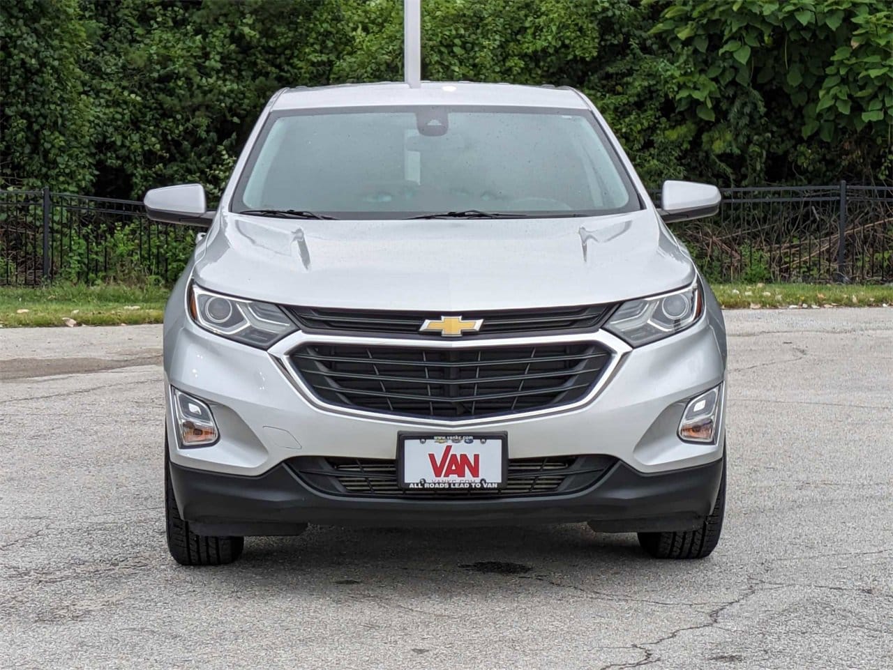 Used 2019 Chevrolet Equinox 2FL with VIN 3GNAXJEV5KS650942 for sale in Kansas City