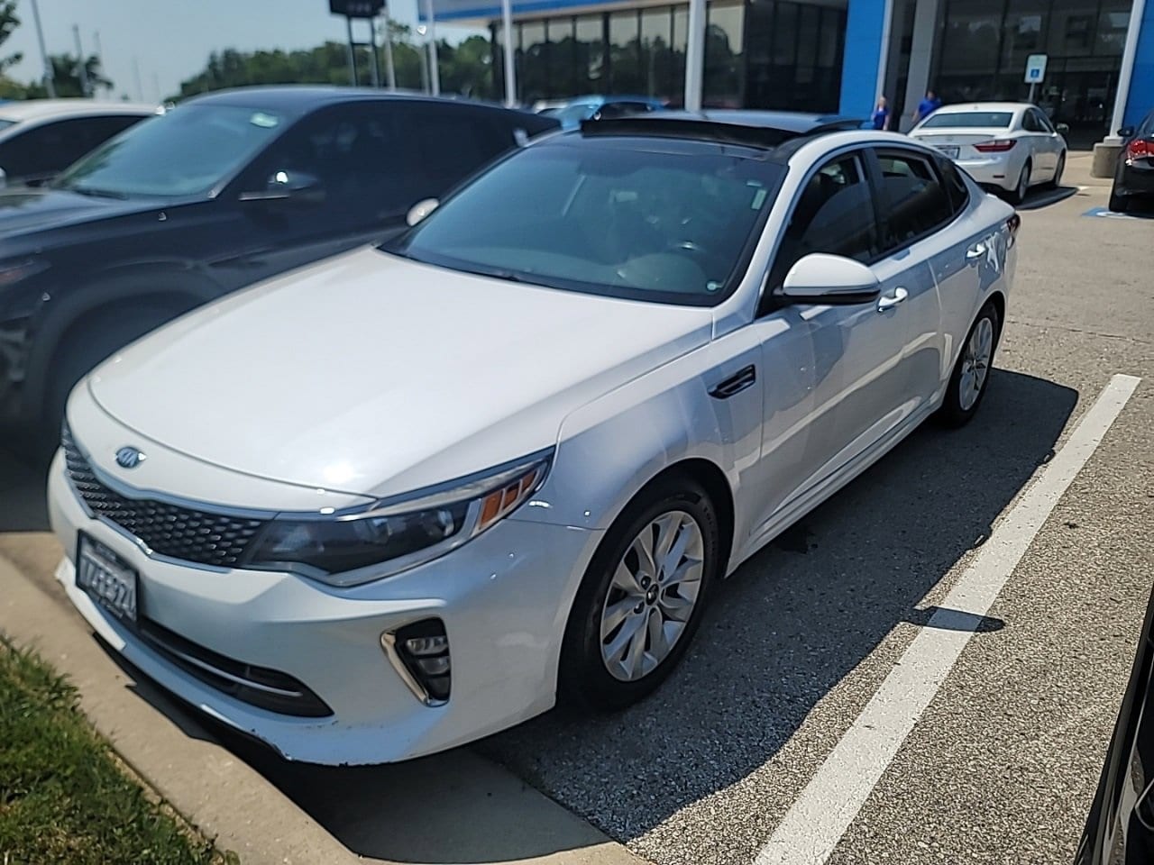 Used 2018 Kia Optima S with VIN 5XXGT4L36JG193693 for sale in Kansas City