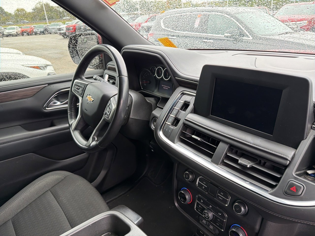 2022 Chevrolet Suburban LS photo 4